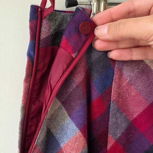 H&M Wool Blend Plaid Skirt | Size 8 | Red Purple Lined Side Zipper Flat Front - Picture 3 of 7